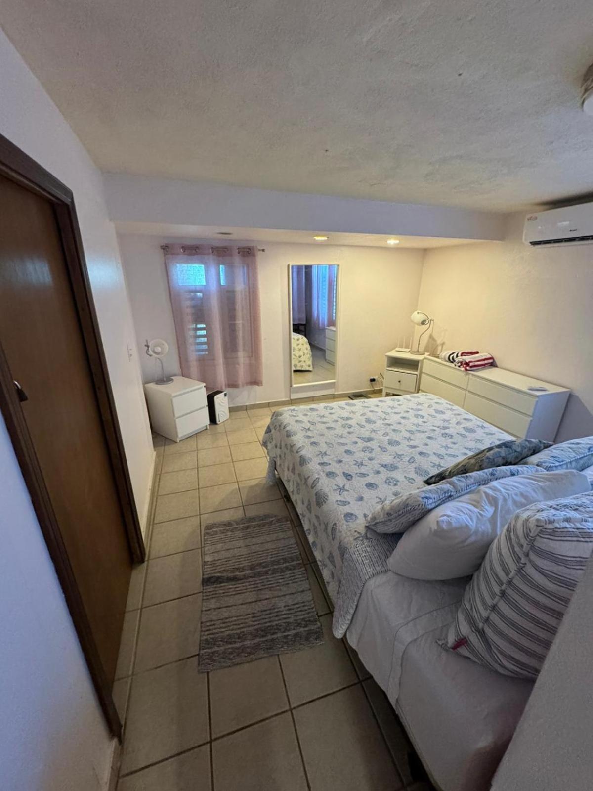 Villa Coral Guesthouse Вьекес Экстерьер фото