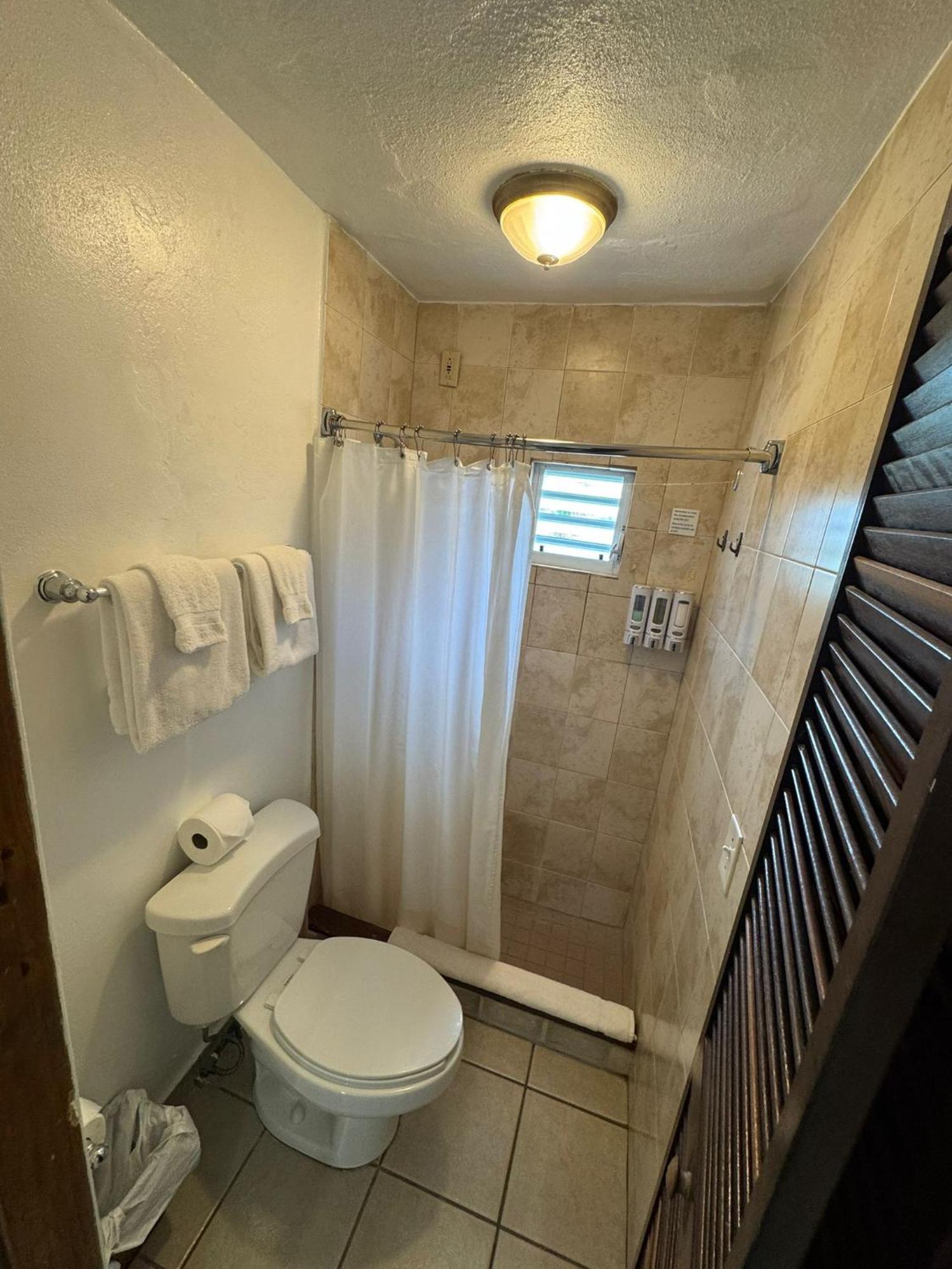 Villa Coral Guesthouse Вьекес Экстерьер фото